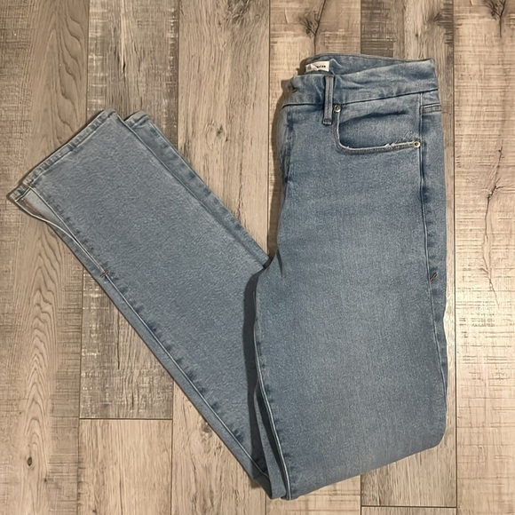 Good American Good Classic Split Hem Stretch Skinny Jeans - Picture 6 of 15